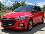 Hyundai i20 YES! Plus/Automatik/Navi/R.F.Kam/Garantie - Hyundai i20 YES!-Plus