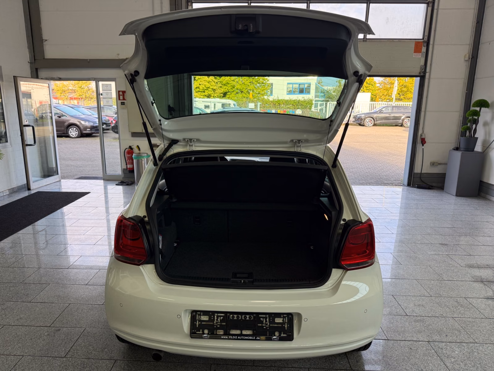 Volkswagen Polo 1.2 TSI*MATCH*AUTO*NAV*TMP*CARPL*ANDR*LEDER