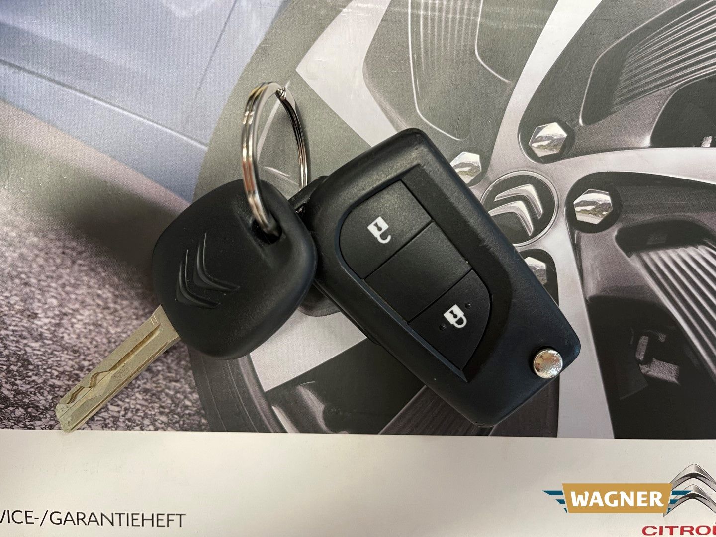 Fahrzeugabbildung Citroën C1 Feel 1.0 e-VTi Servolenkung Bordcomputer