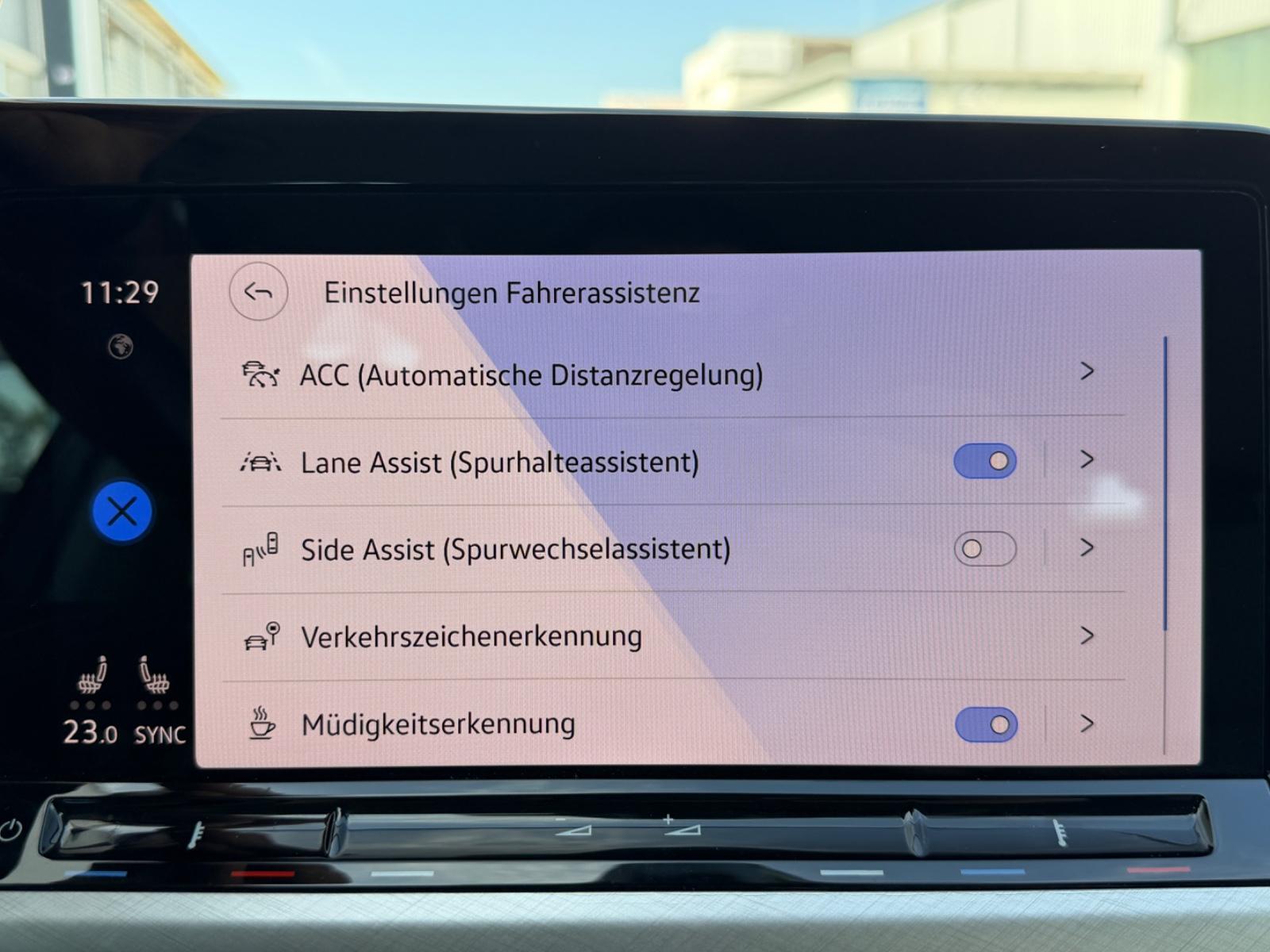 Volkswagen Golf VIII Lim. Life LED/Navi/Kamera/SitzHz/ACC, миниатюра 14