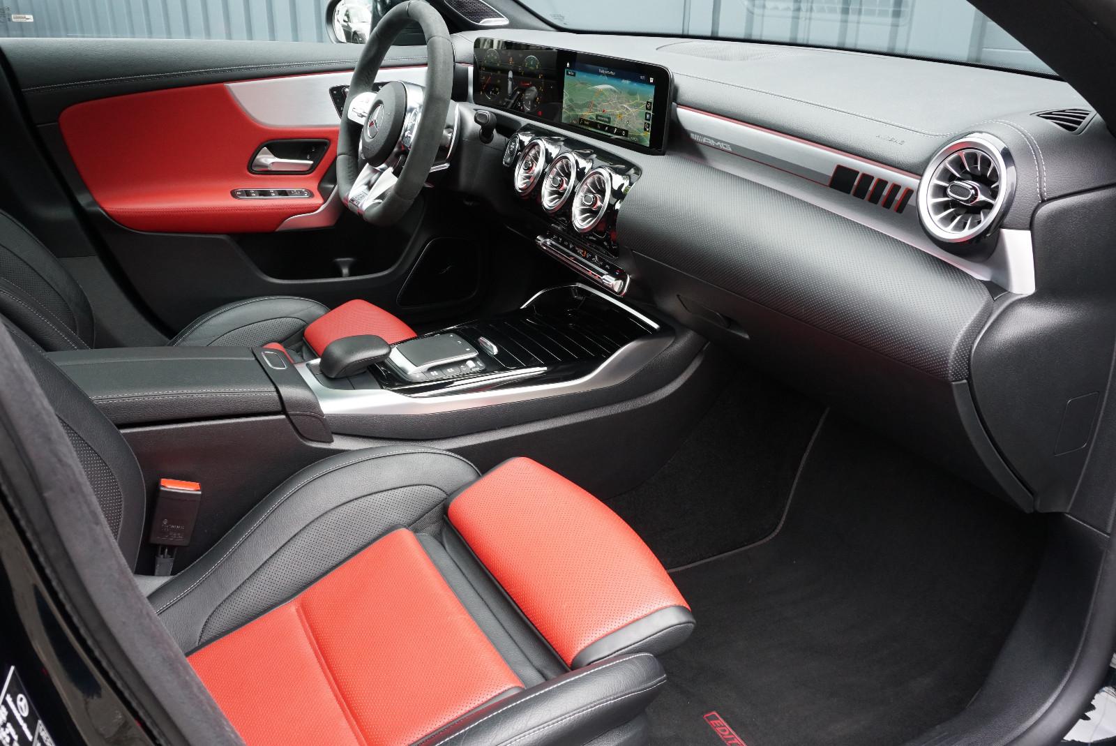 Mercedes-Benz CLA 35 AMG 4M Editio55 AERO PANO RFK Performance