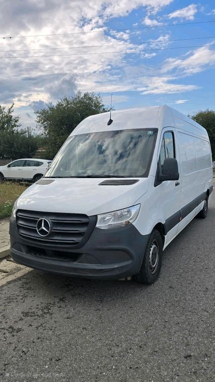 Image of Mercedes-Benz Sprinter