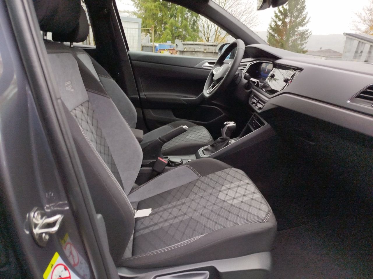 Fahrzeugabbildung Volkswagen Taigo R-Line 1.5 l TSI OPF 110 kW (150 PS)