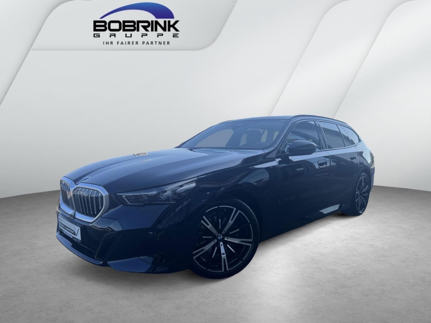 BMW 520 i Touring M Sport AHK Standhzg Navi HK LED foto 1