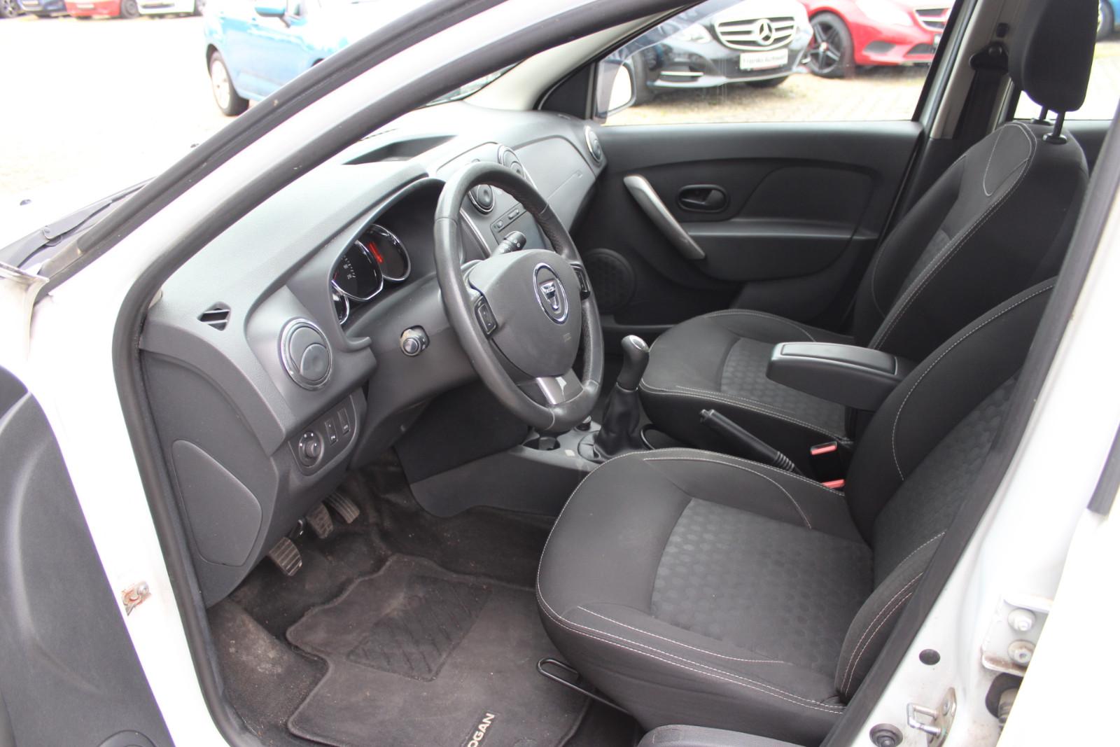 Dacia Logan 2014 — photo 17