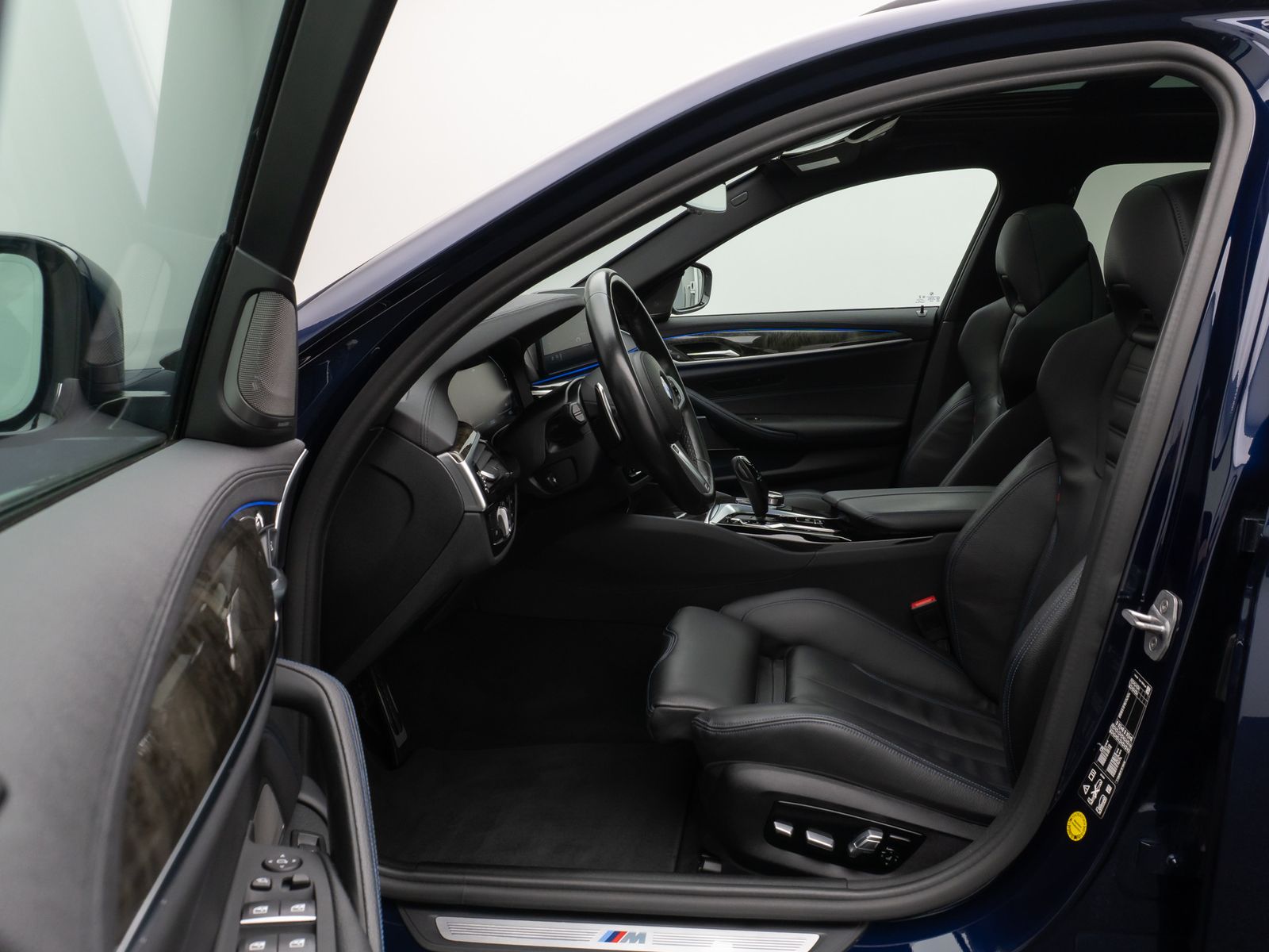 Fahrzeugabbildung BMW 520d xD M Sport FondEnt DAB Kamera Laser H/K 19"