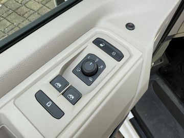 Volkswagen T7 Multivan - 11