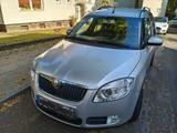 Skoda Roomster 1.4 16V Comfort Comfort - Skoda Roomster Comfort mit Benzin-Antrieb