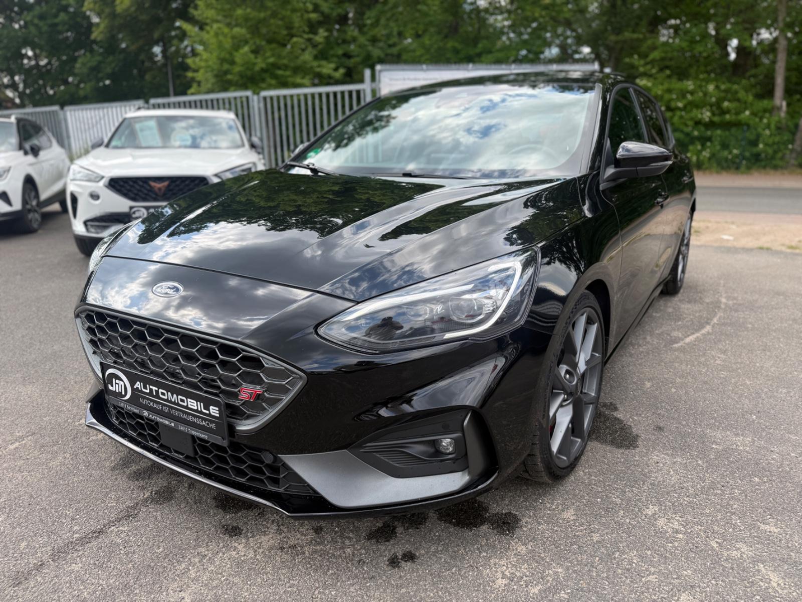 Ford Focus 2.0 TDCi Lim. ST*B&O*PANORAMA*ALCANTARA*