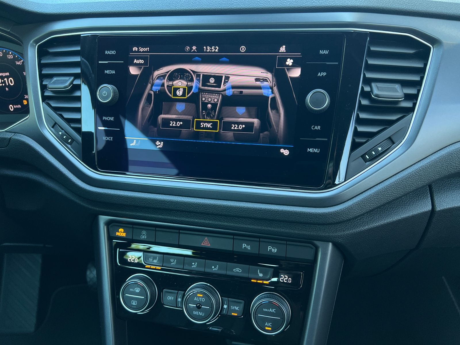 Fahrzeugabbildung Volkswagen T-Roc Cabriolet Style 1.5 TSI DSG *BlackStyle,AH