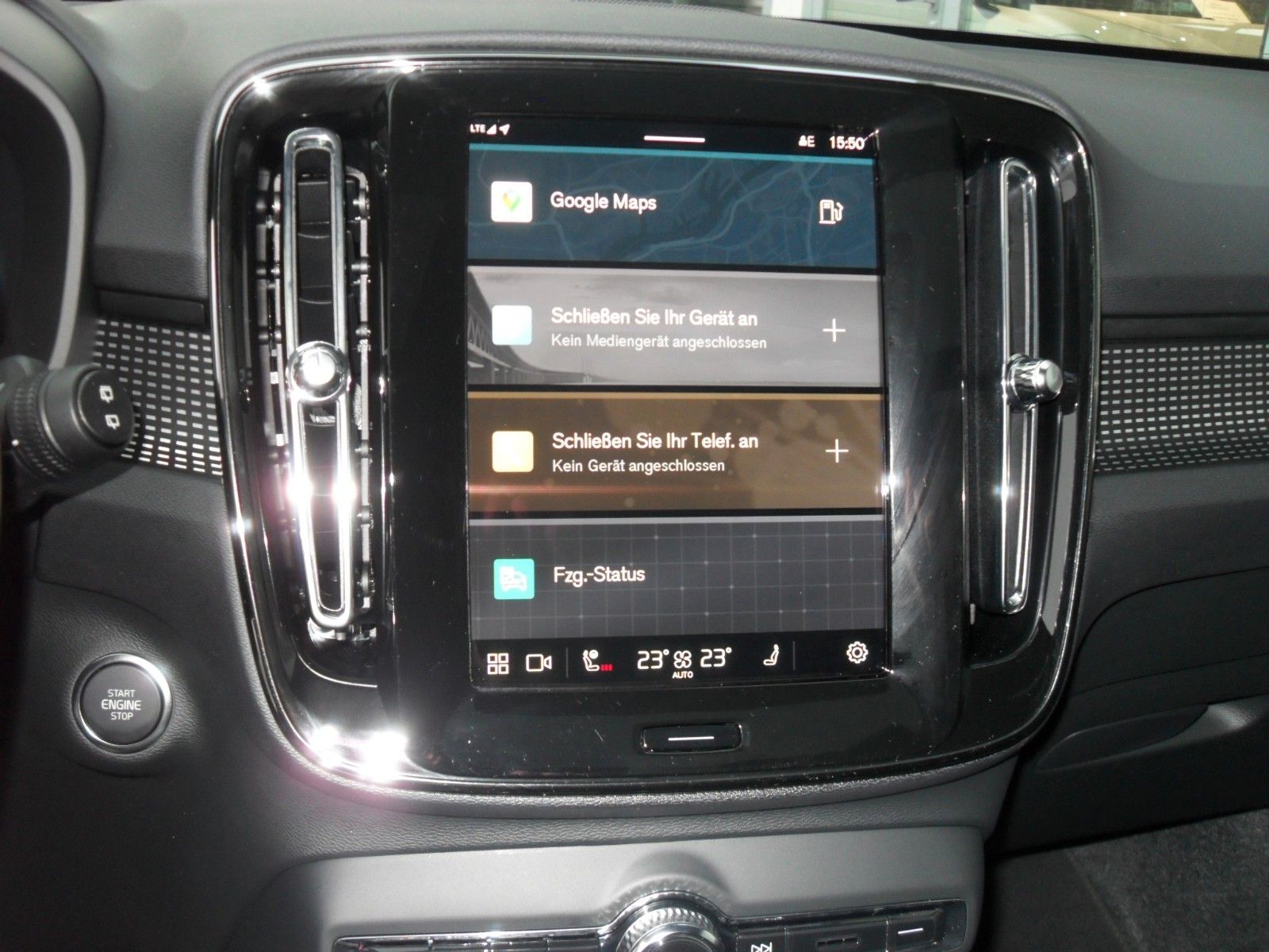 Fahrzeugabbildung Volvo XC40 B4 Plus Black Edition | 360° | Pamora.