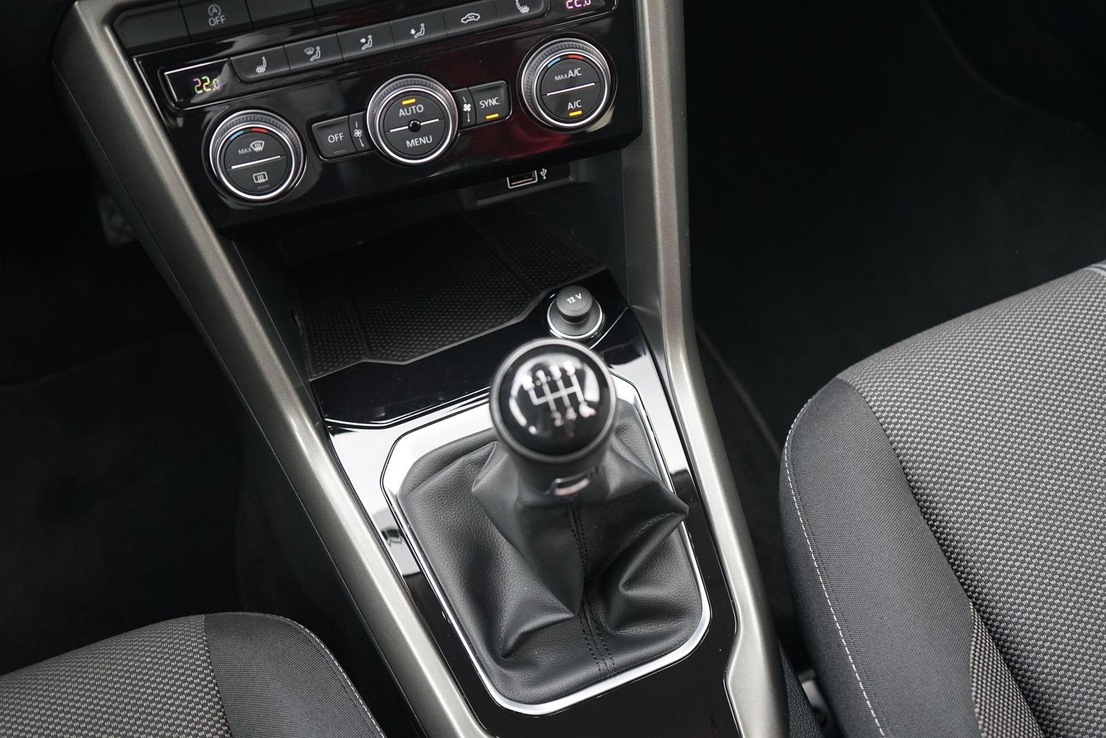 Volkswagen T-Roc 1.0 Style ACC PDC Sitzheizung AHK, миниатюра 12