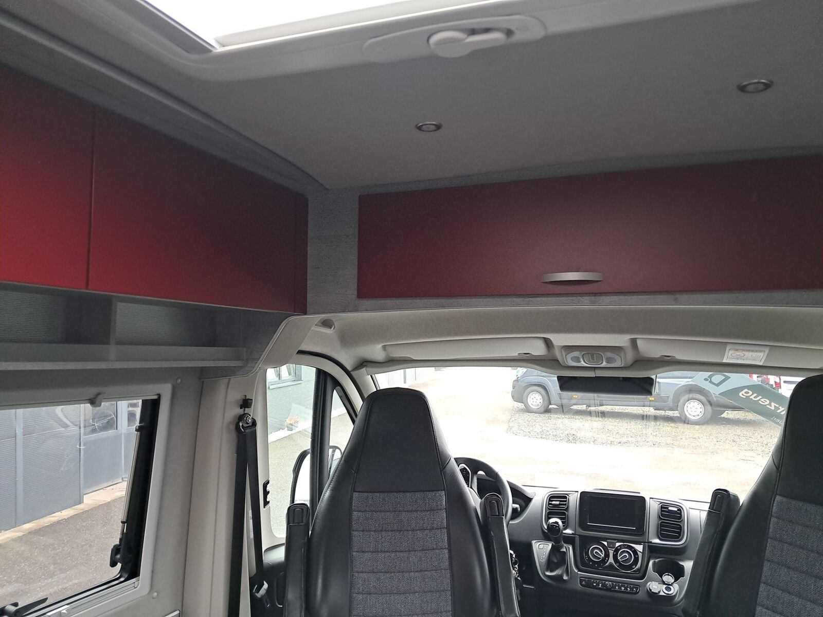 Fahrzeugabbildung La Strada Avanti L Fiat 180 PS Solar Markise Ganzjahresr.