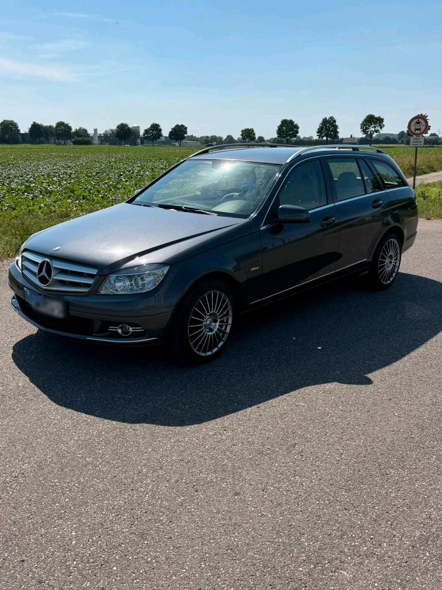 Mercedes-Benz C180 2009 — rear view