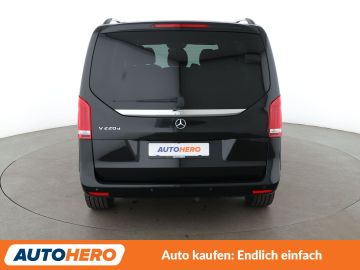 Mercedes V 220 - 5