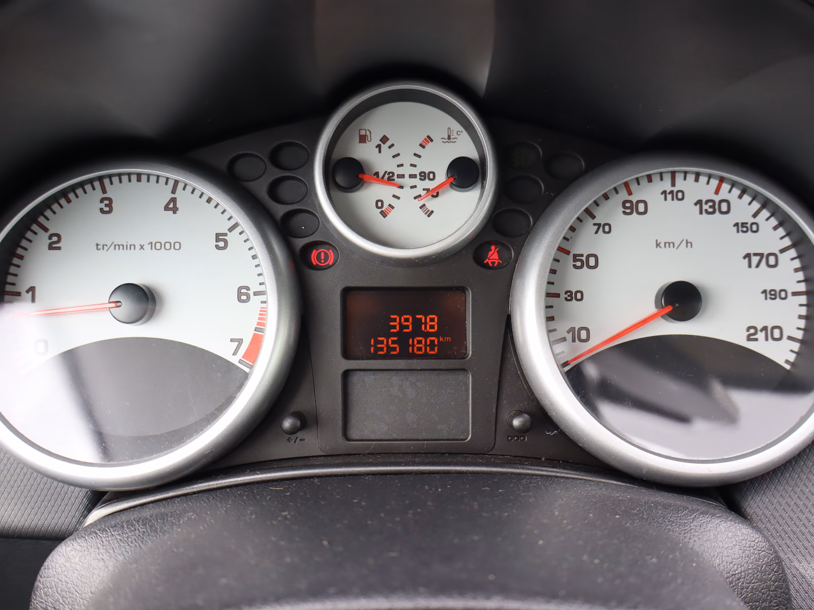 Peugeot 207 2009 — photo 13