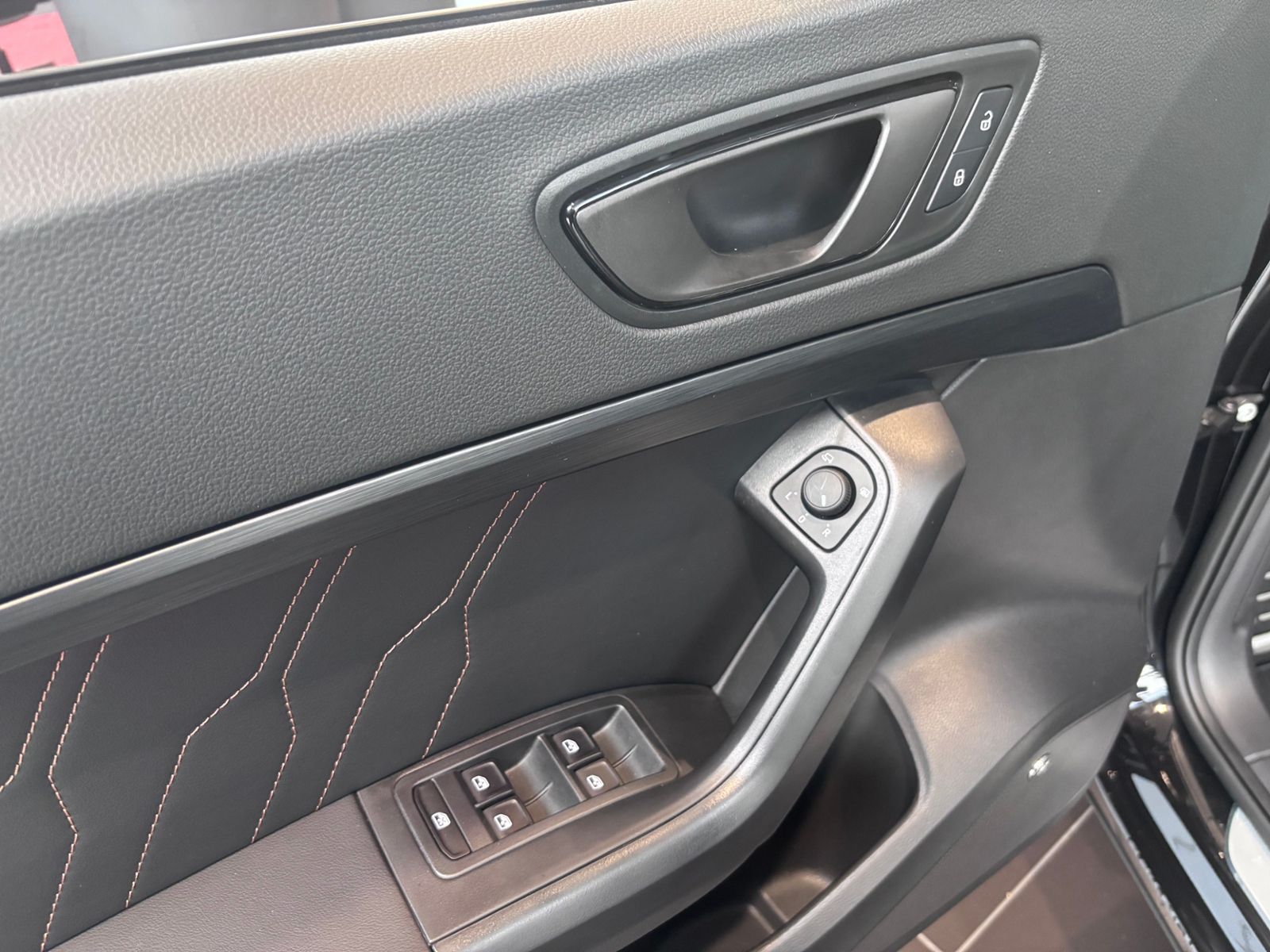 Fahrzeugabbildung CUPRA Ateca 4Drive PANO BEATS ACC LED