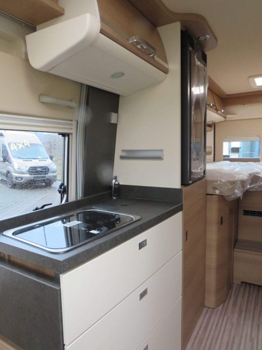 Fahrzeugabbildung Malibu Van comfort GT skyview 640 LE Aktionspreis