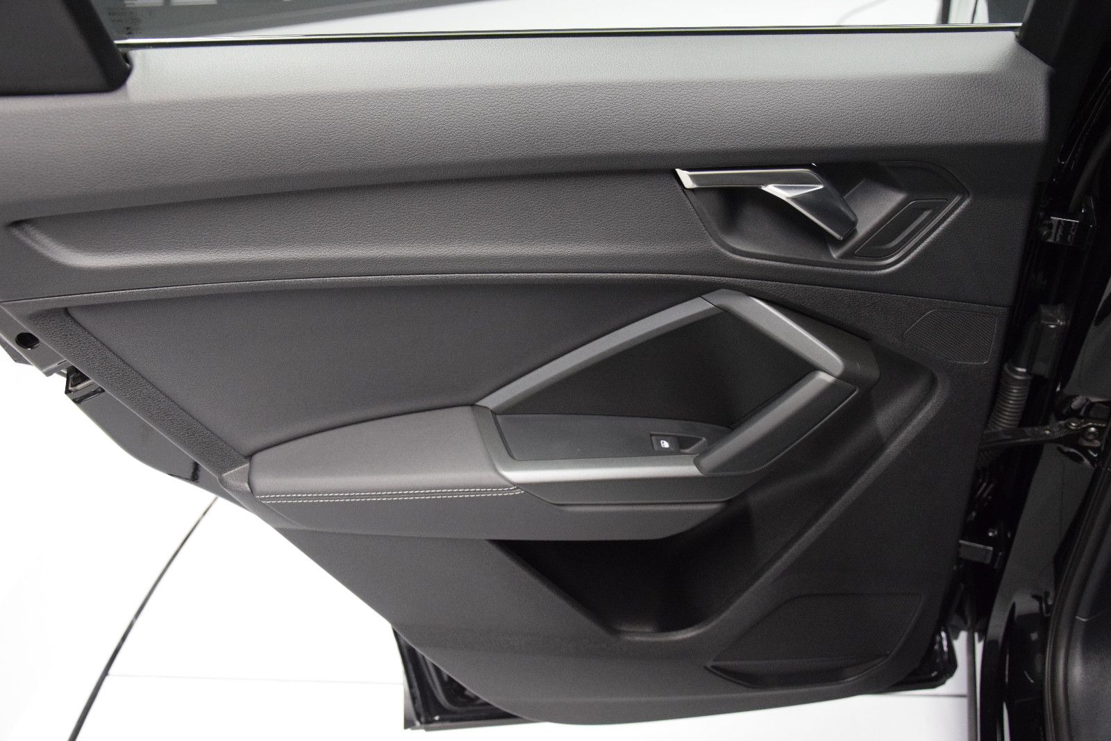 Fahrzeugabbildung Audi Q3 Sportback 45 TFSI e S line ACC Ambiente el.Hk