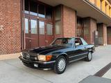 Mercedes-Benz SL 500 (R107)einer der letzten - Schwarz/Schwarz - Mercedes-Benz SL 500: R107