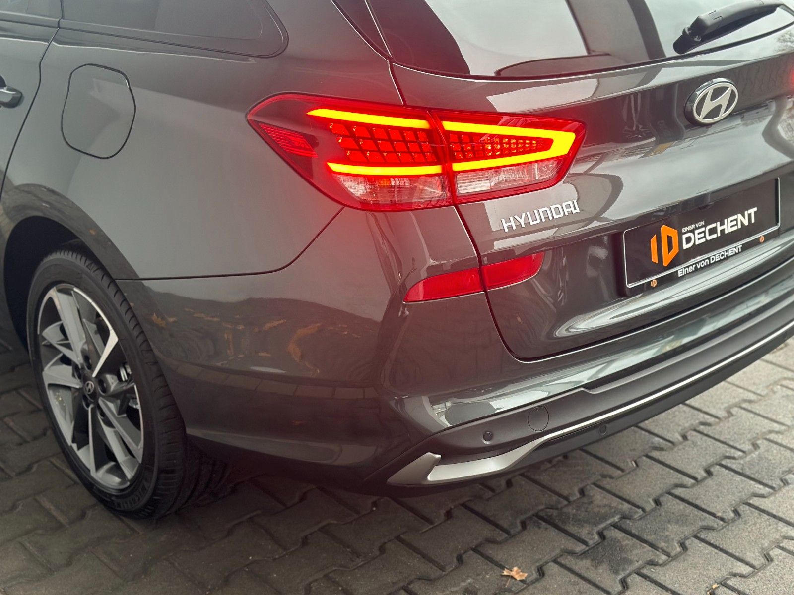 Fahrzeugabbildung Hyundai i30 Kombi Advantage Plus 1.0l DCT Navi/Toterw.!
