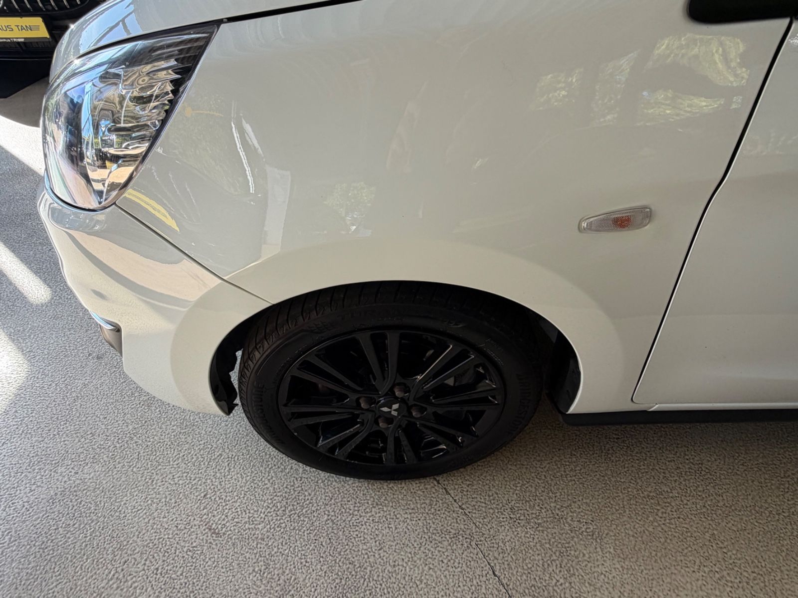 Fahrzeugabbildung Mitsubishi Space Star Diamant Edition+