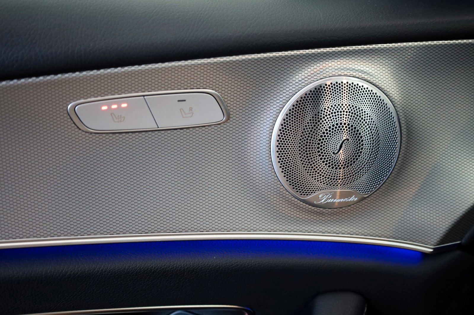 Fahrzeugabbildung Mercedes-Benz E 300de Lim. Leder,Navi,LED,Burmester,Park Paket