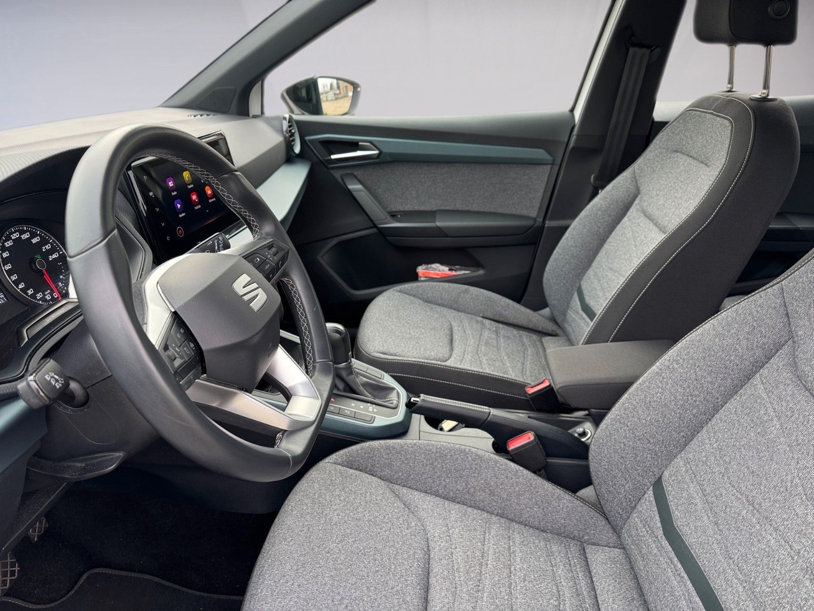 Fahrzeugabbildung SEAT Arona Xperience 1.0 TSI
