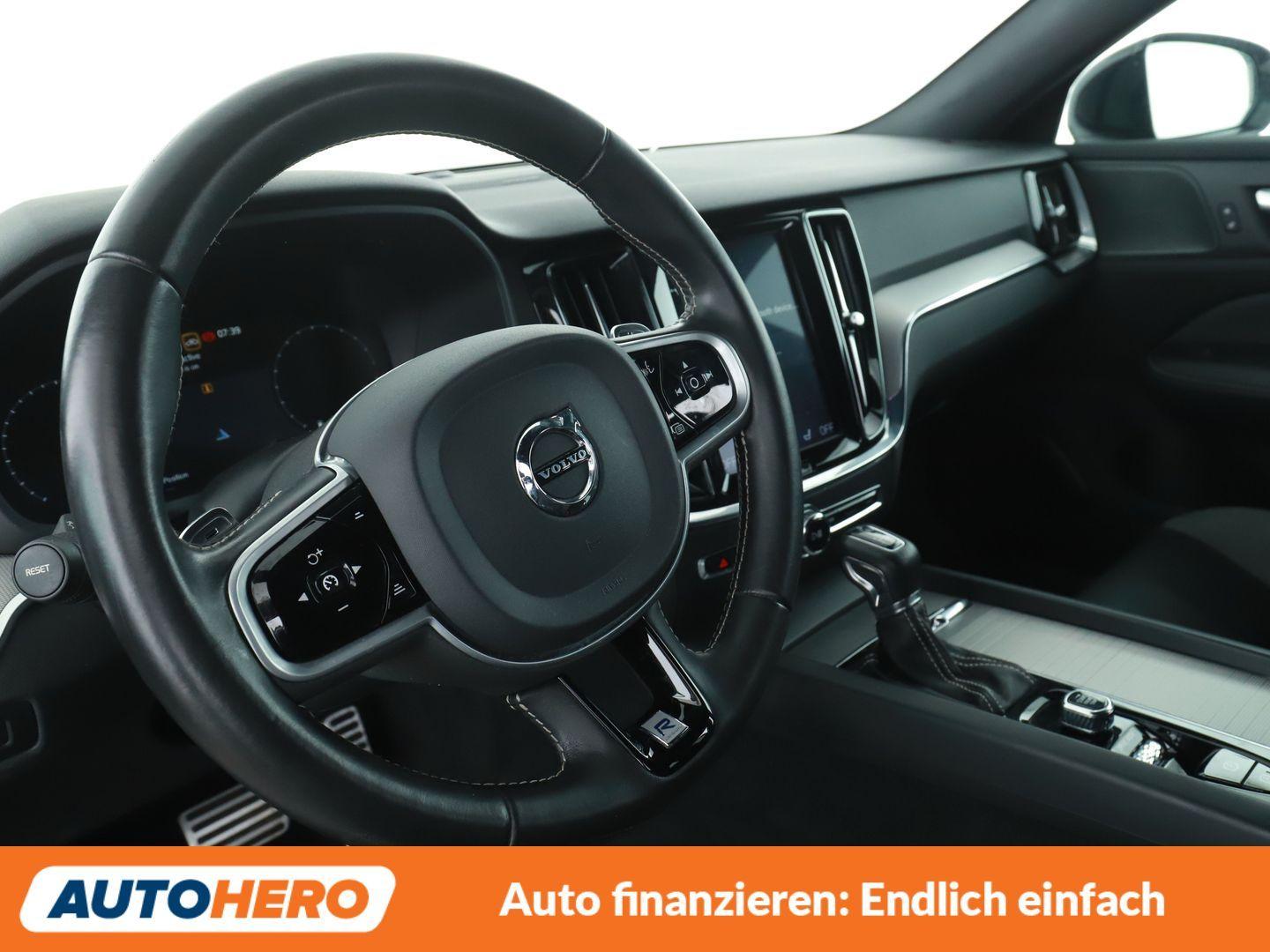 Volvo V60 2.0 T4 R-Design Aut.*NAVI*ACC*360CAM*HK*SHZ*