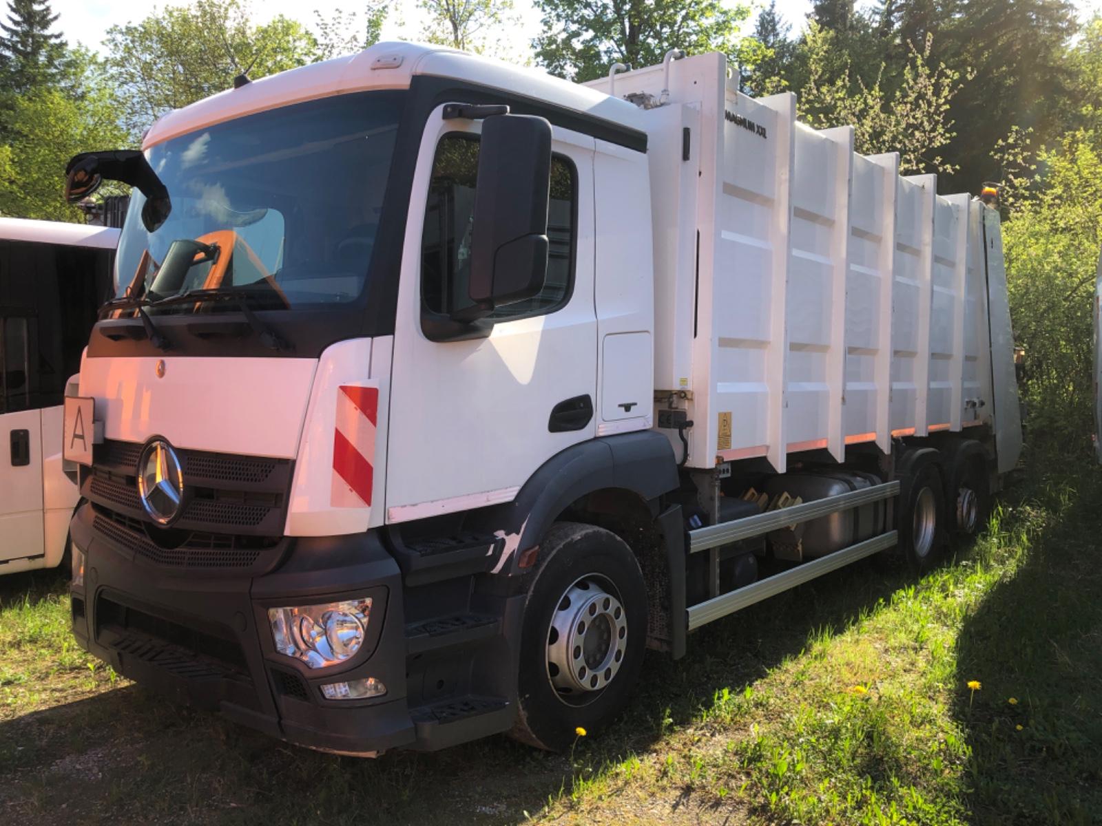 Mercedes-Benz 2633 BL Zöller Magnum XXL 24,5
