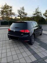 Volkswagen Golf VII Lim. Allstar BMT - Volkswagen Golf mit Diesel-Antrieb: Kleinwagen, Automatik