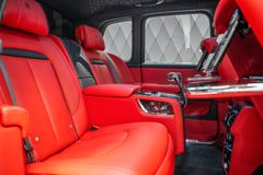 Cullinan BLACK BADGE 2026 GREY/RED STARLIGHT VIP