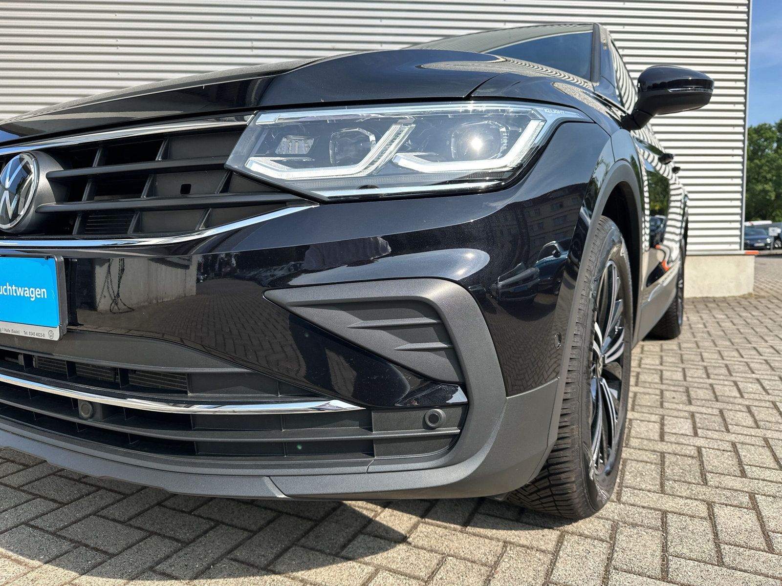 Fahrzeugabbildung Volkswagen Tiguan 1.5 TSI DSG Move MATRIX eKLAPPE KAMERA