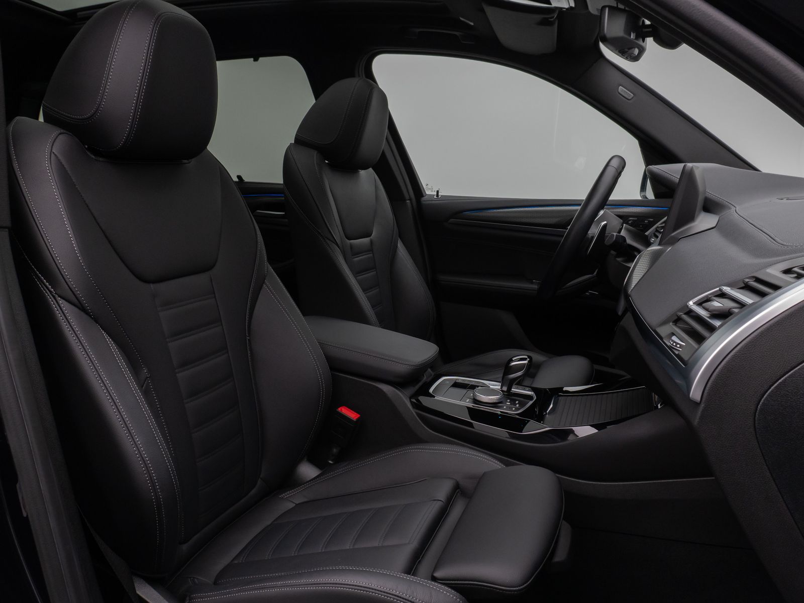 Fahrzeugabbildung BMW X3 xD30e M Sport Panorama Laser 360° HUD DAB H/K