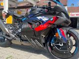 BMW M1000RR - BMW R100