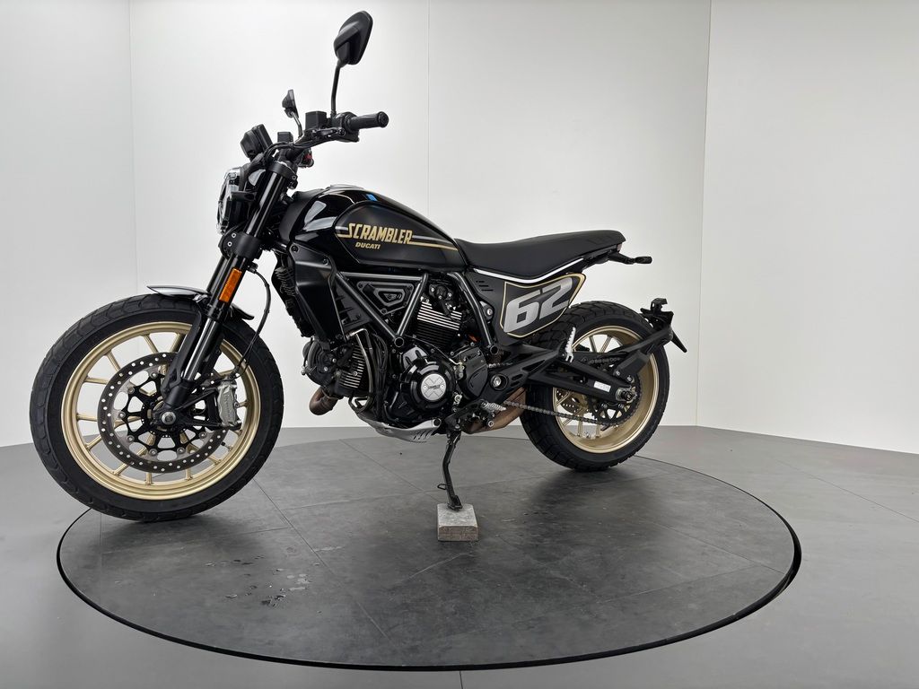Fahrzeugabbildung Ducati SCRAMBLER FULL THROTTLE *NEUWERTIG *1. HAND