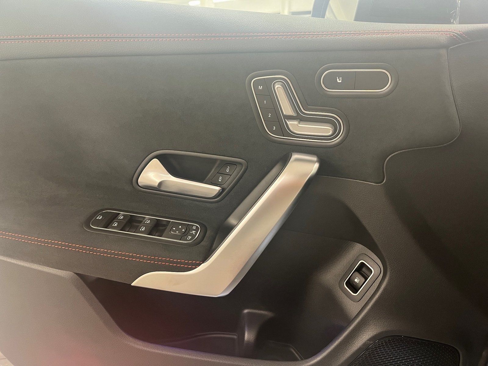 Fahrzeugabbildung Mercedes-Benz CLA 250 e SB AMG+*Pano*HUD*Distronic*Night*360°