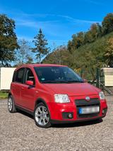 Fiat Panda 100HP 1.4 16V - Fiat Panda Kleinwagen 100hp mit Benzin-Antrieb