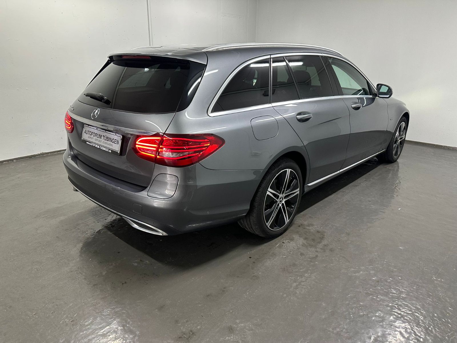Fahrzeugabbildung Mercedes-Benz C 300 de T Autom.*AVANTGARDE*DISTRO*PANO*IHC*LED
