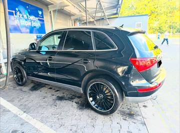 2009 AUDI Q5 — миниатюра 11