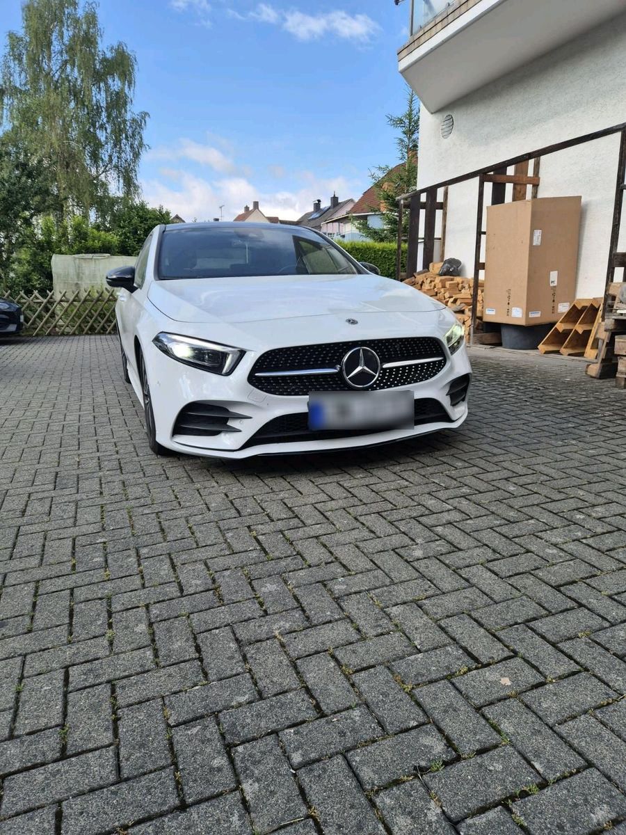 MERCEDES-BENZ Mercedes Benz A 180 d AMG