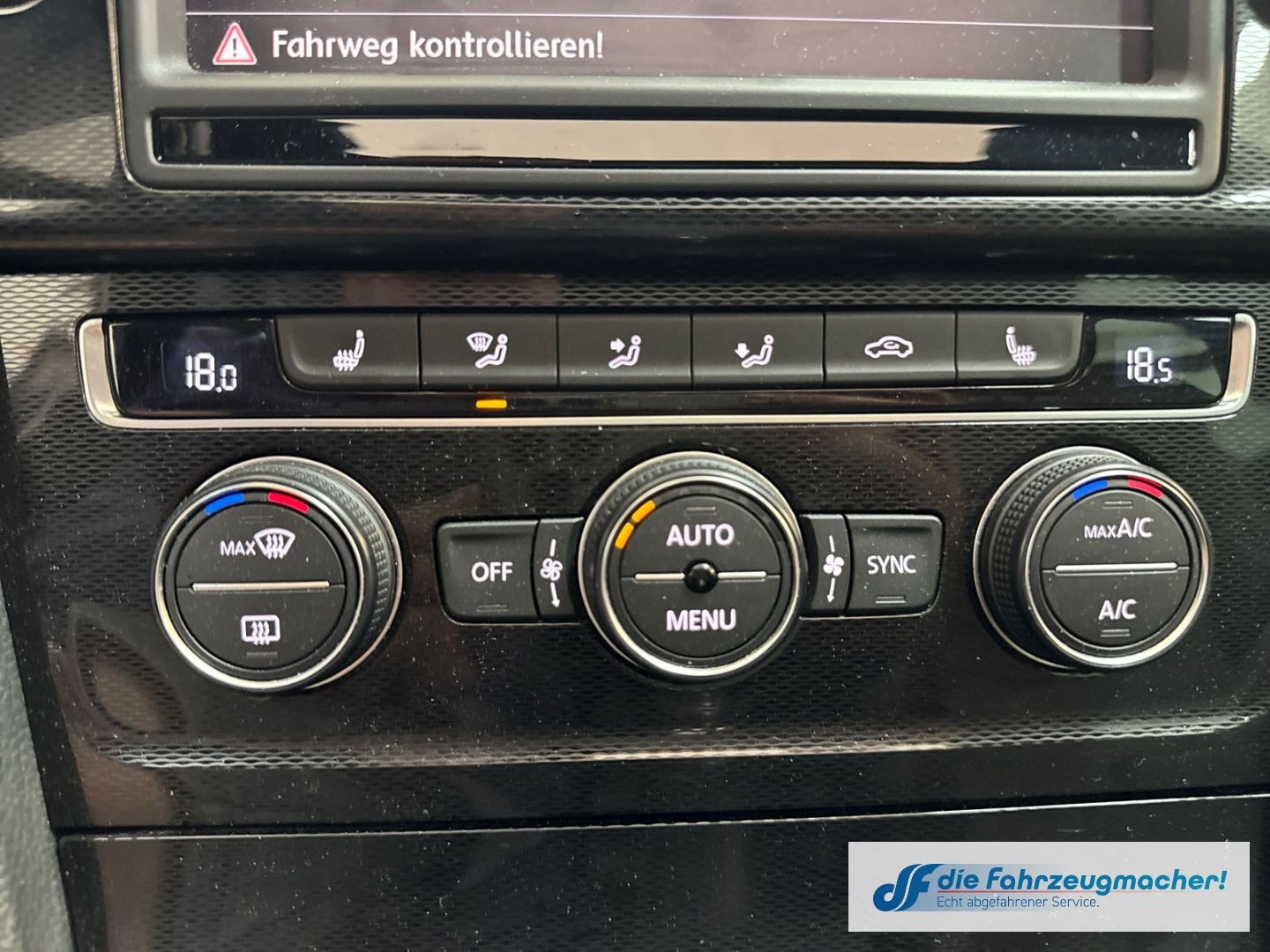 Fahrzeugabbildung Volkswagen Golf VII GTD DSG 2.0TDI Pano AHK Leder Soundsyst