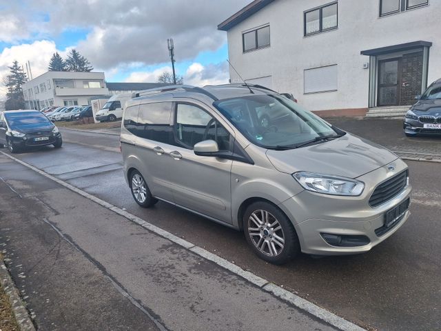 Ford Tourneo Courier Titanium