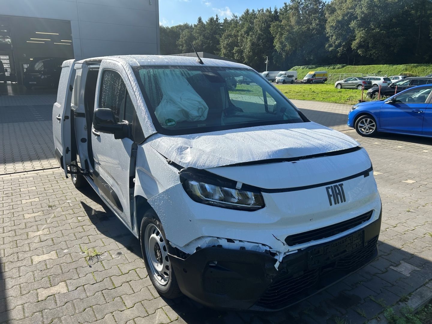 Fahrzeugabbildung Fiat Doblo Kasten L2 1.5 BlueHDi CSA Pharma Arznei