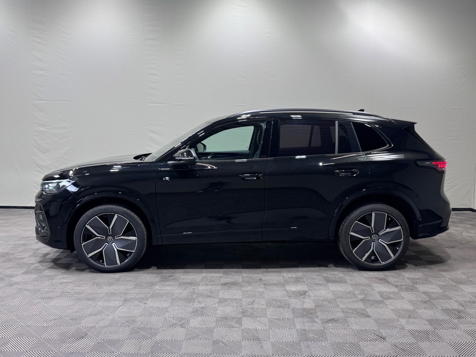 Volkswagen Tiguan R-Line 2.0 TSI DSG 4M Black Style LEDER foto 3