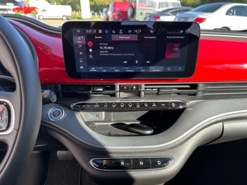 Fahrzeugabbildung Fiat 500 e Red