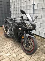 Yamaha R3                     wenig km/ Akrapovic/ KZH. - SPORTLER VON 251 BIS 500 CCM