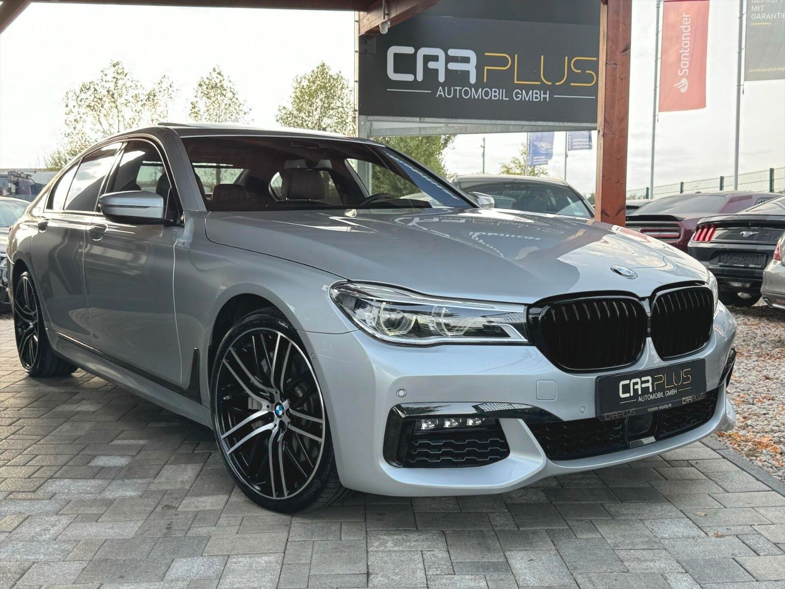 Fahrzeugabbildung BMW 750i xDrive M-Sport Shadow Line *21 Zoll*360°*