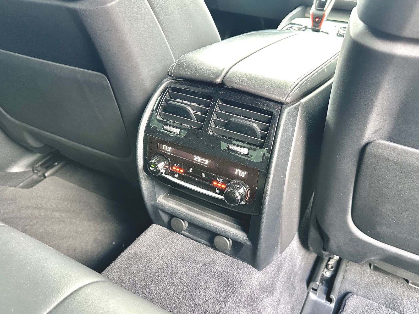 Fahrzeugabbildung BMW M5*AKRAPOVIC ANLAGE+CARBON+MOD.2019