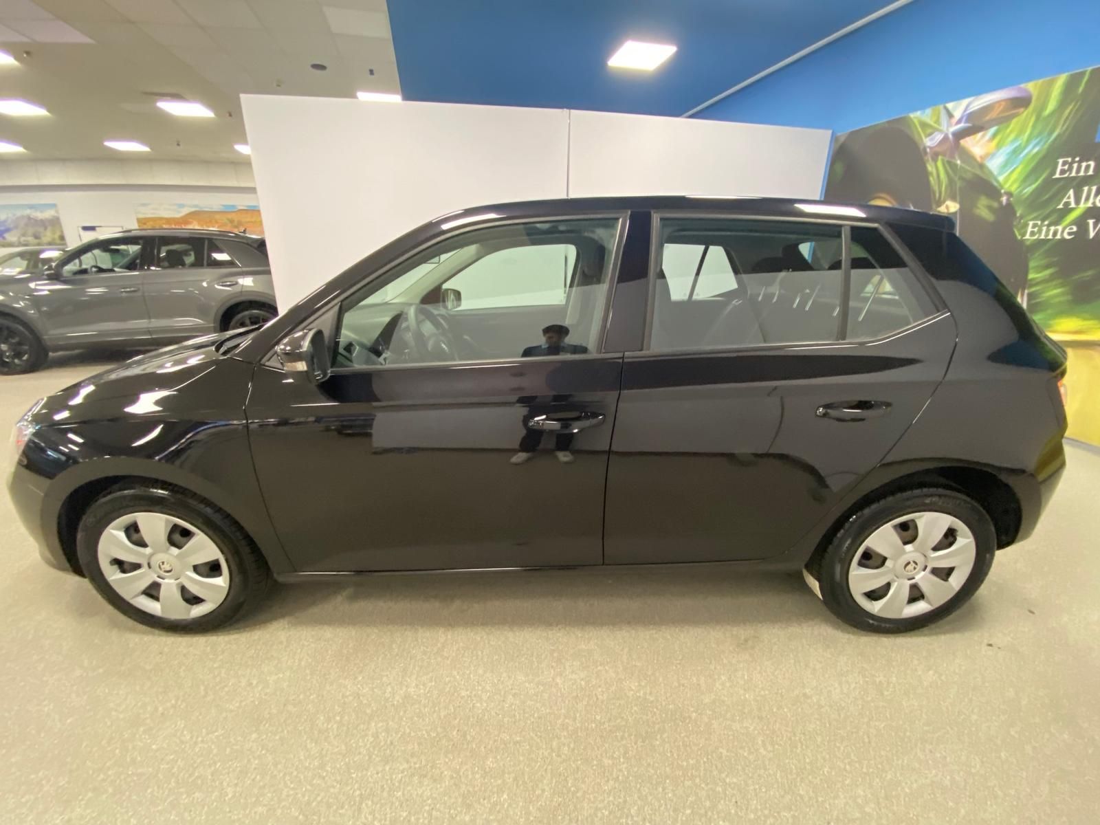 Fahrzeugabbildung SKODA Fabia 1.0 MPI Cool Edition Metallic+KLIMA+HU NEU